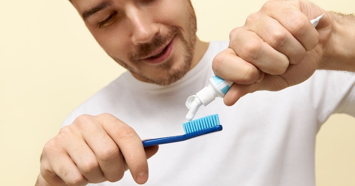 13 Best Toothpaste Brands in India (Suggested by Dentists)