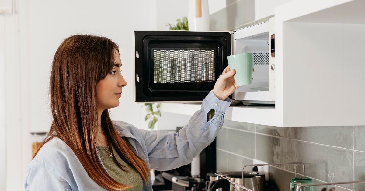 11 Best Microwave Oven Brands in India (2025 Edition!)