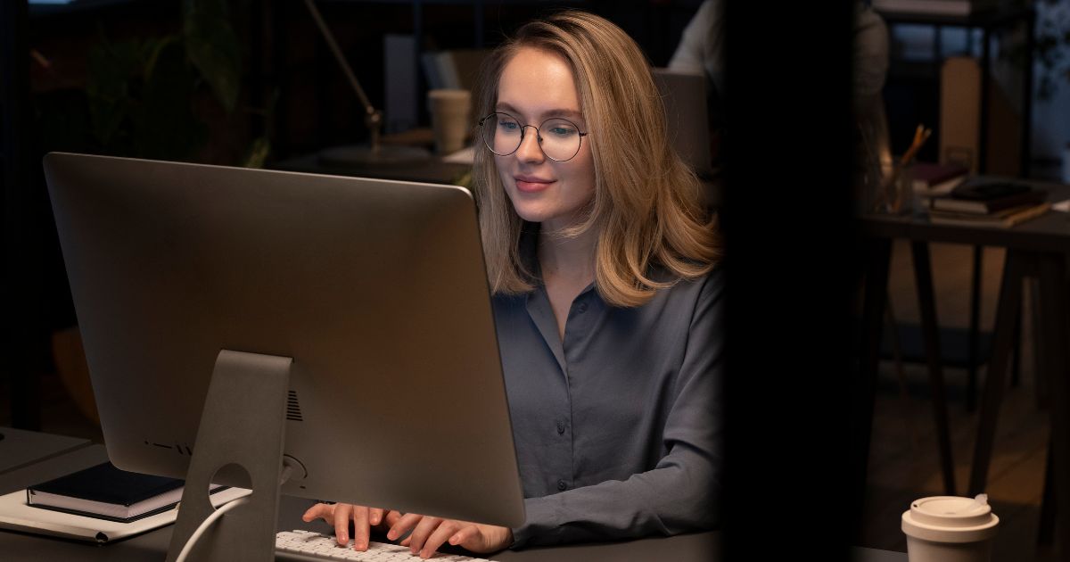 10 Best Monitor Brands in India (2025) – Compare & Choose the Right One!