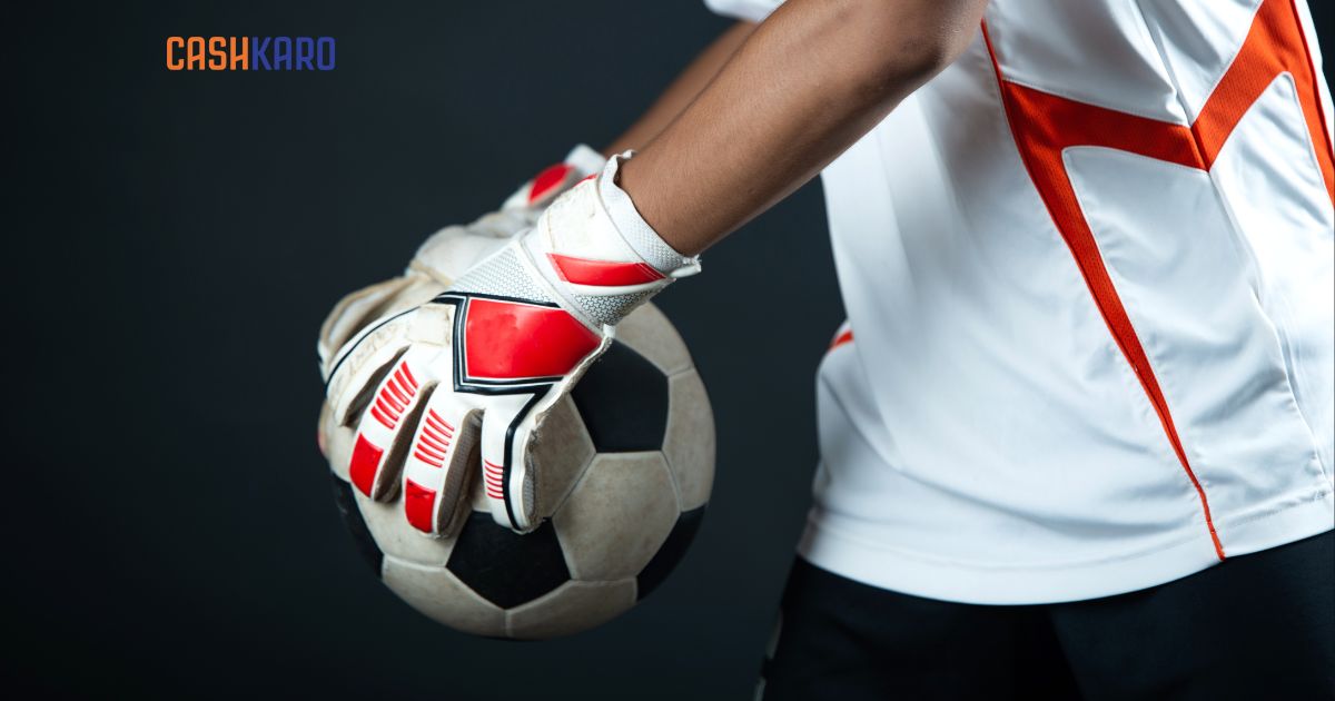 10 Best Goalkeeper Gloves in India