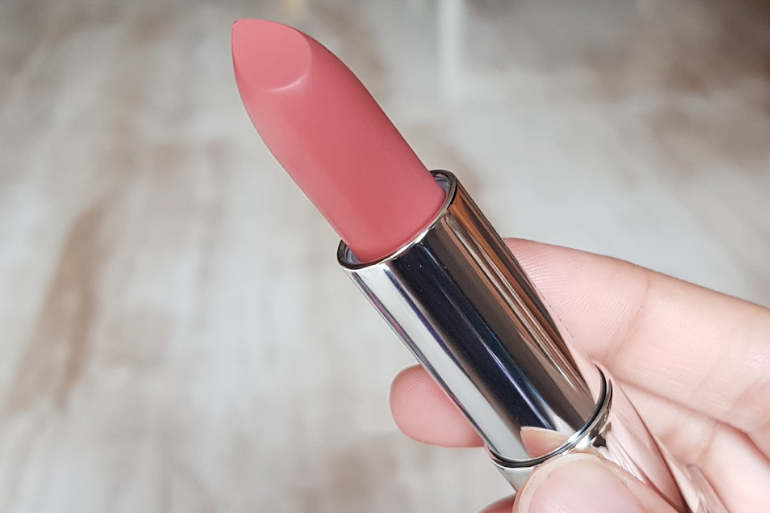 9 Best Maybelline Nude Lipstick Shades You Can Buy