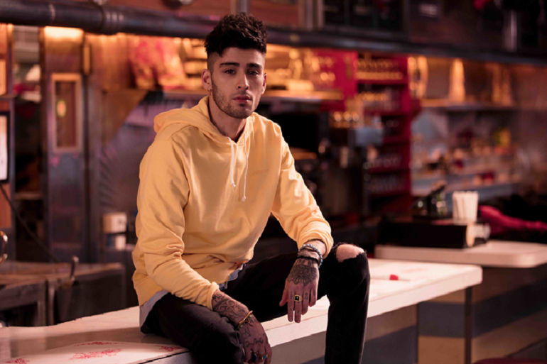 10 Trendy Styles Of Pullover Hoodies To Wear This Fall