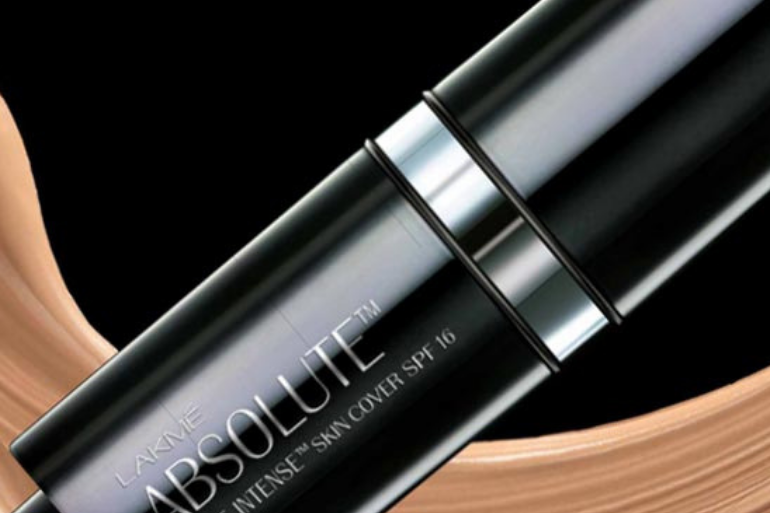 Lakme Absolute White Intense Skin Cover Foundation Review