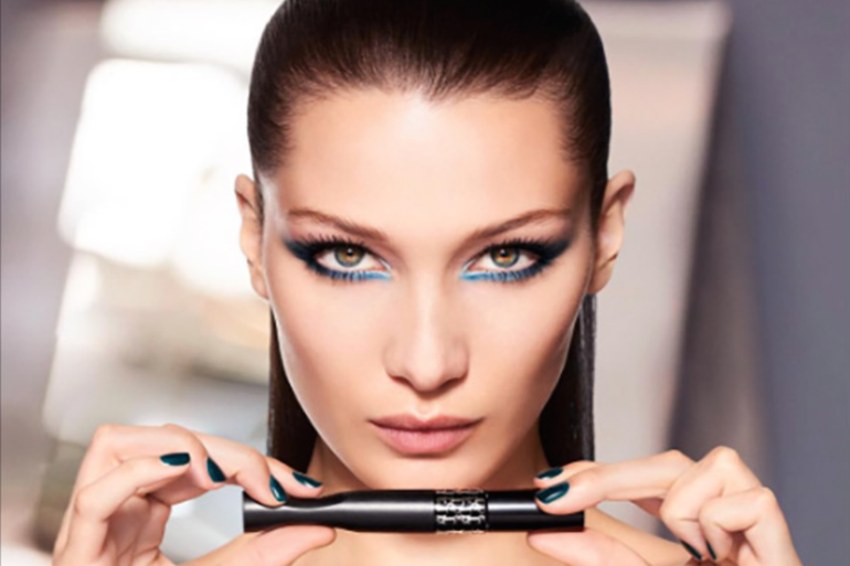 How to Apply Eyeliner by Yourself | Step by Step for Beginners
