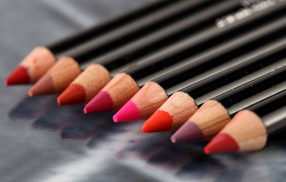 5 Most Irresistible Colorbar Lip Liners