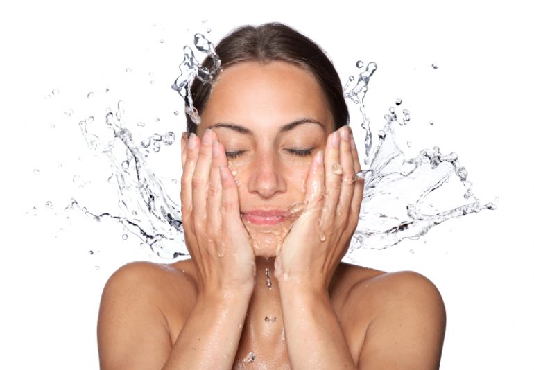 10 Best Face Wash Brands For Women For A Glowing Look