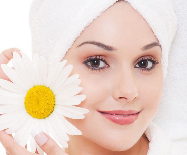 10 Best Creams For Fairness And Glowing Skin In India
