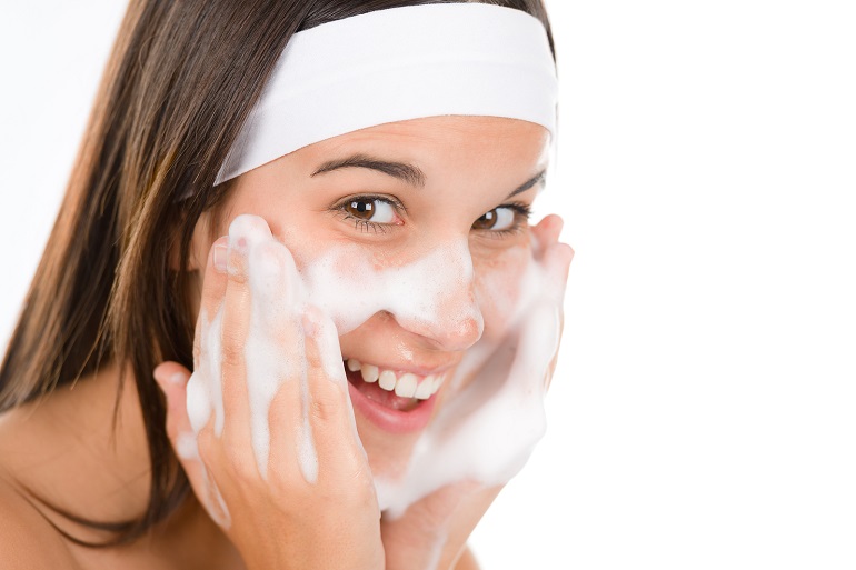 22 Best Face Washes In India