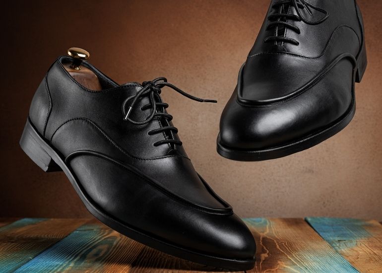 11 Best Leather Shoes Brands for Men in India